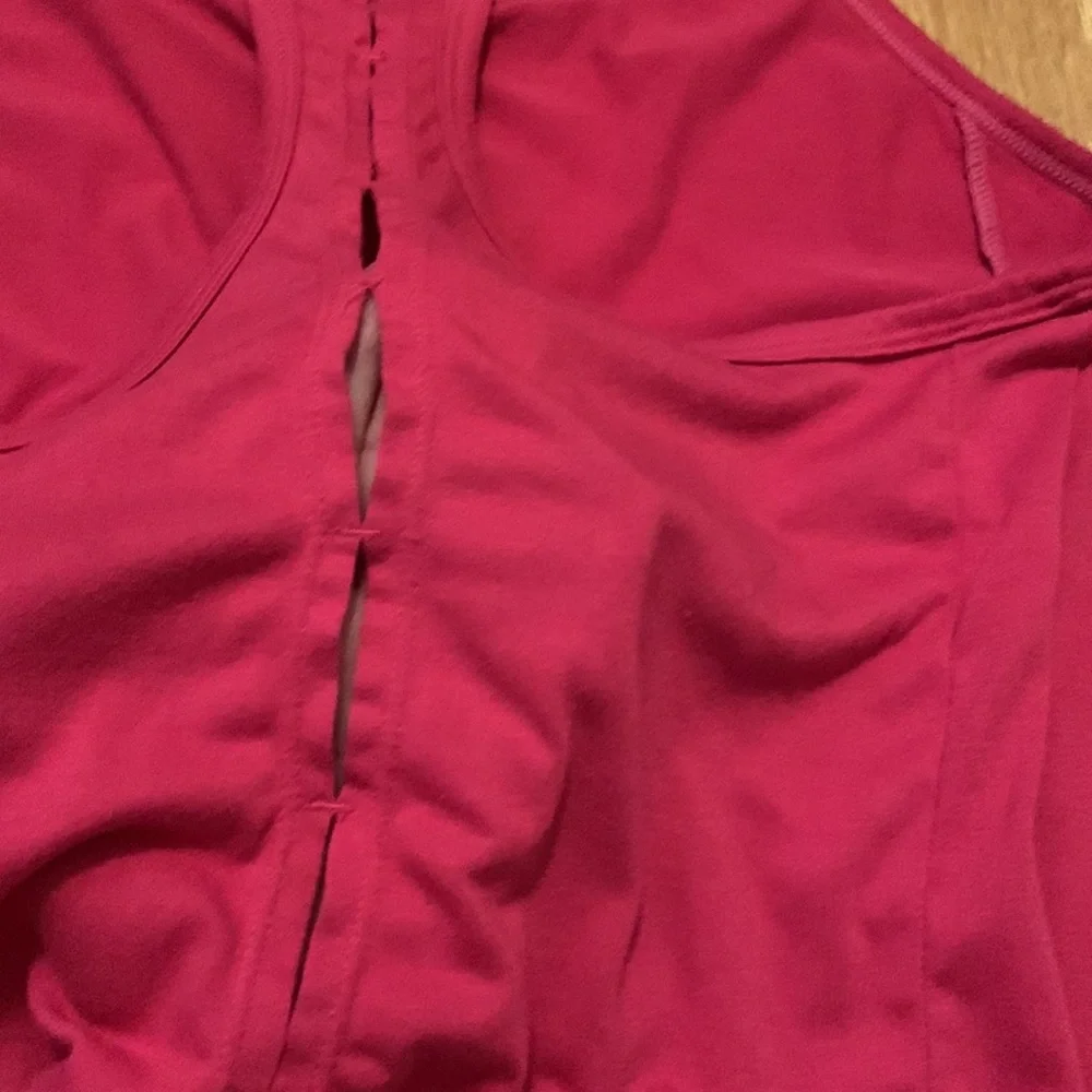 Senita Athletics Tank top - Picture 4 of 9